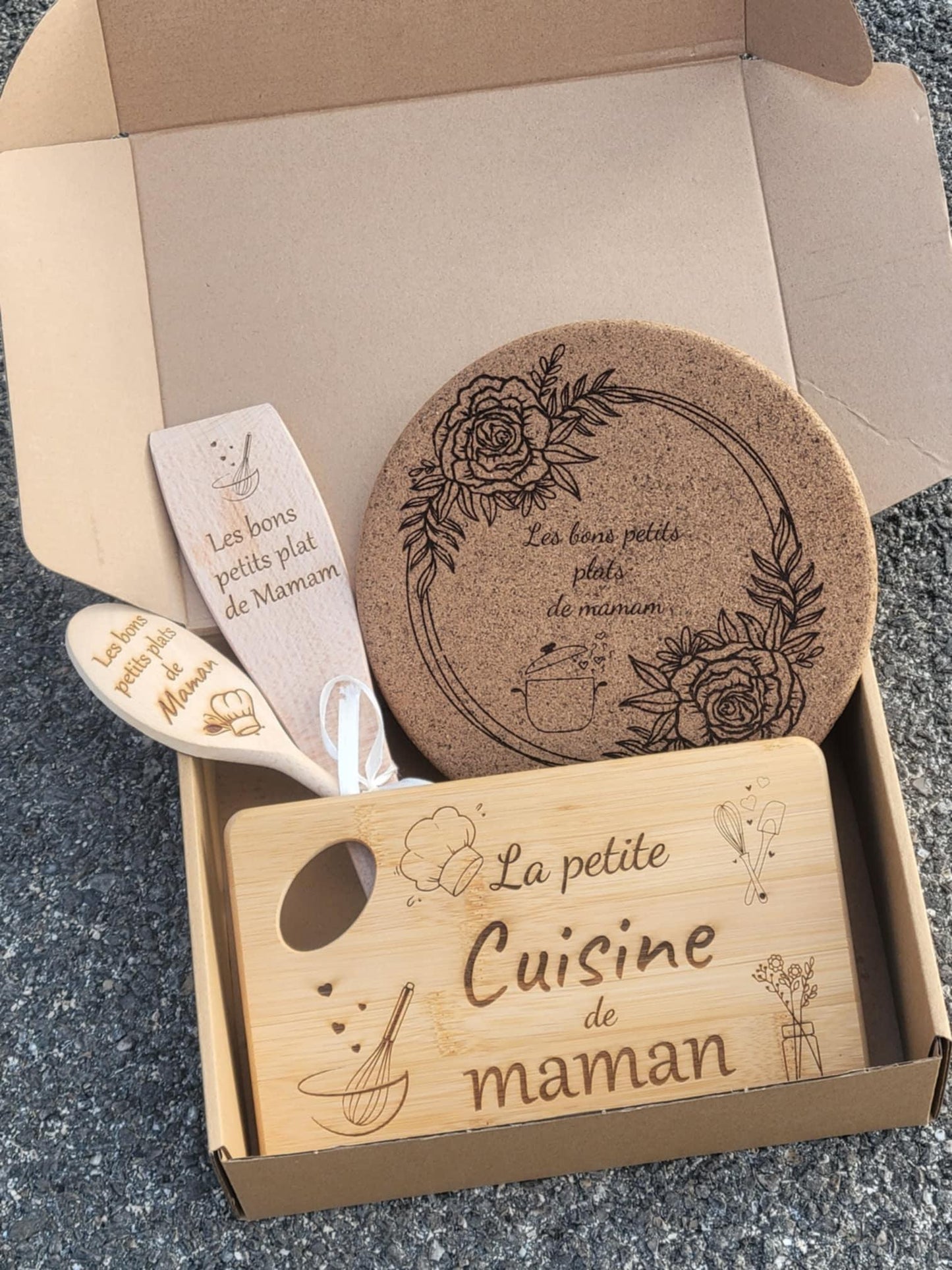 Coffret cadeau personnalisé de cuisine /cadeau mamie cuisine / cadeau marraine / cadeau nounou / cadeau maman / cadeau maitresse