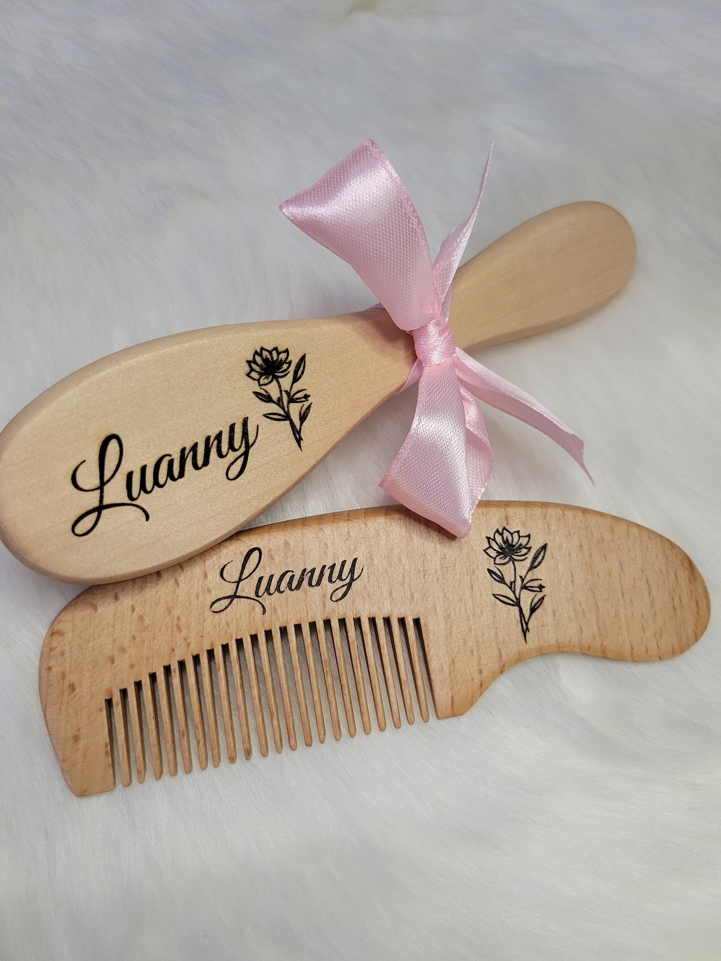 Brosses et peigne personnalisées kit bébé en bois idée cadeau de naissance