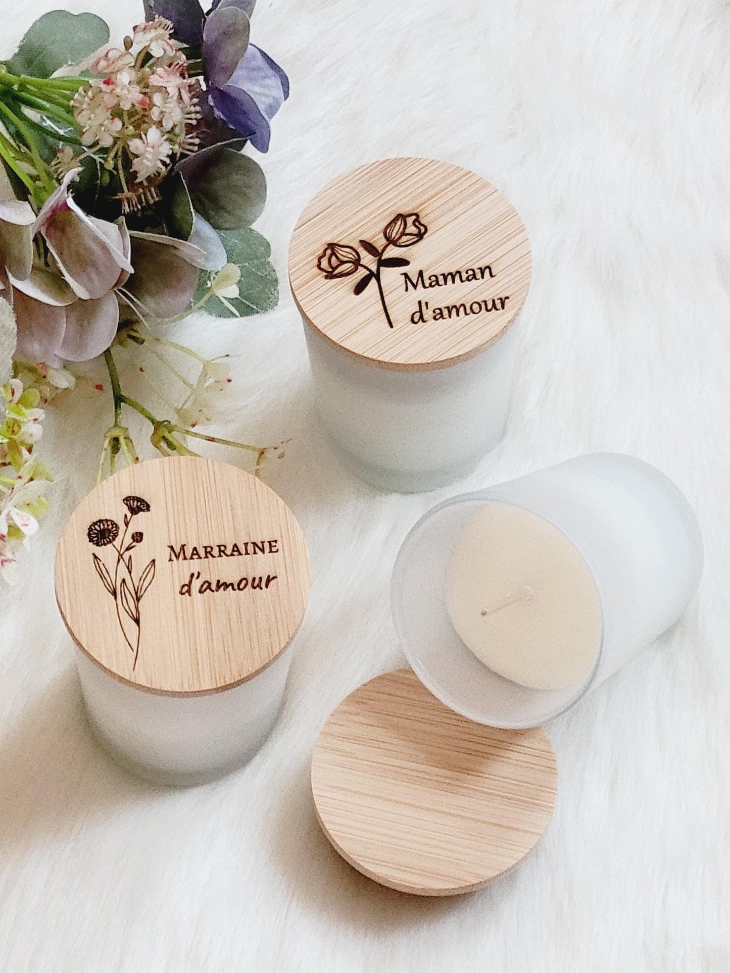 Bougie parfumé avec couvercle bois personnalisé cadeau invité / maman / marraine / nounou / maitresse /mamie.............