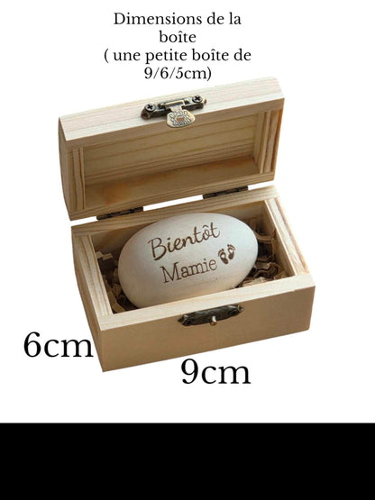 Oeuf en bois bébé - Annonce grossesse - future maman - futur papa demande parrain marraine, annonce naissance proches grands parents