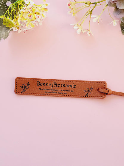Marque-page en cuir personnalisé cadeau pour maîtresse / ATSEM / mamie / papi / marraine / parrain / maman / papa / demande marraine