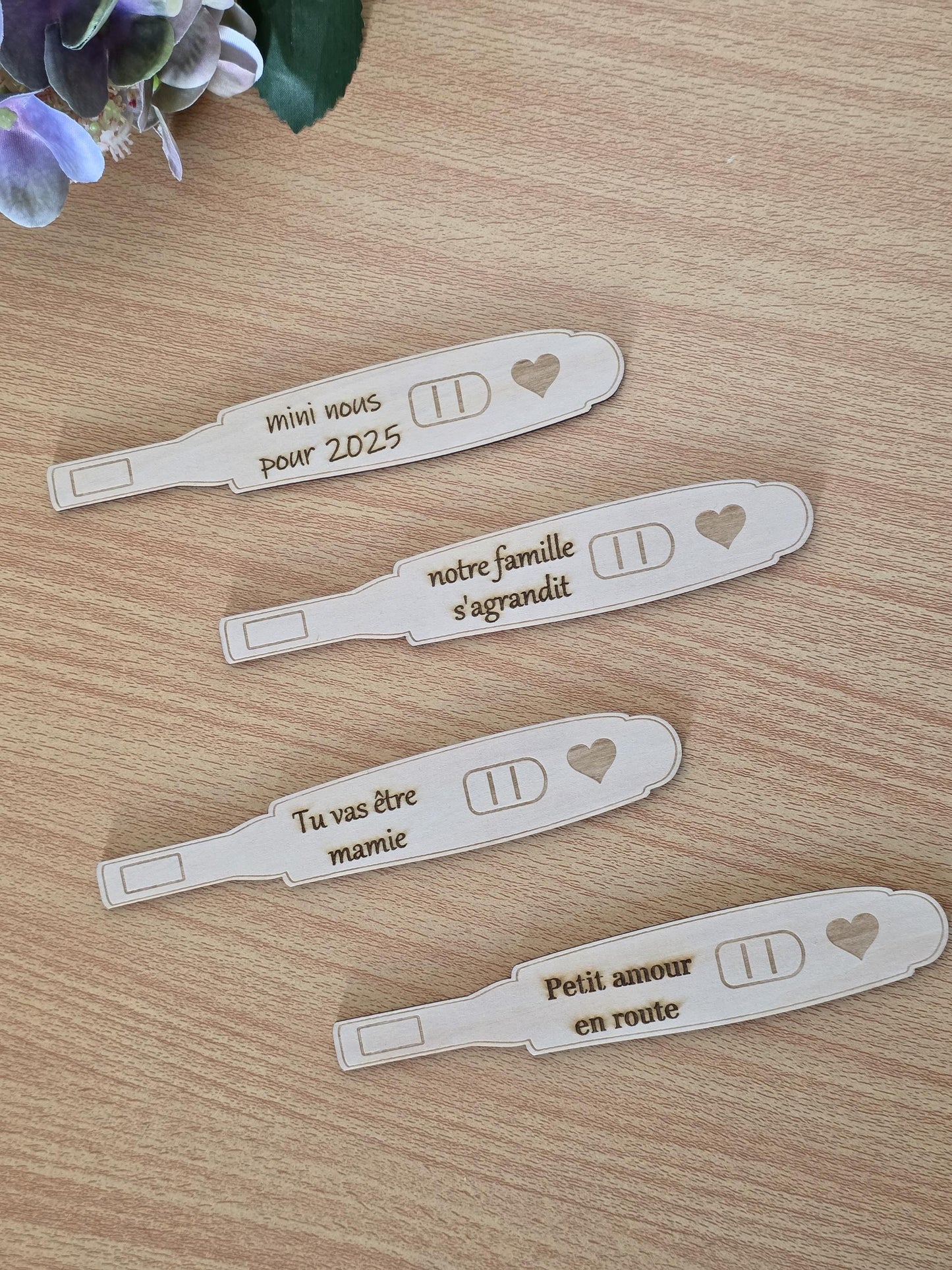 test de grossesse en bois, annonce grossesse personnalisé