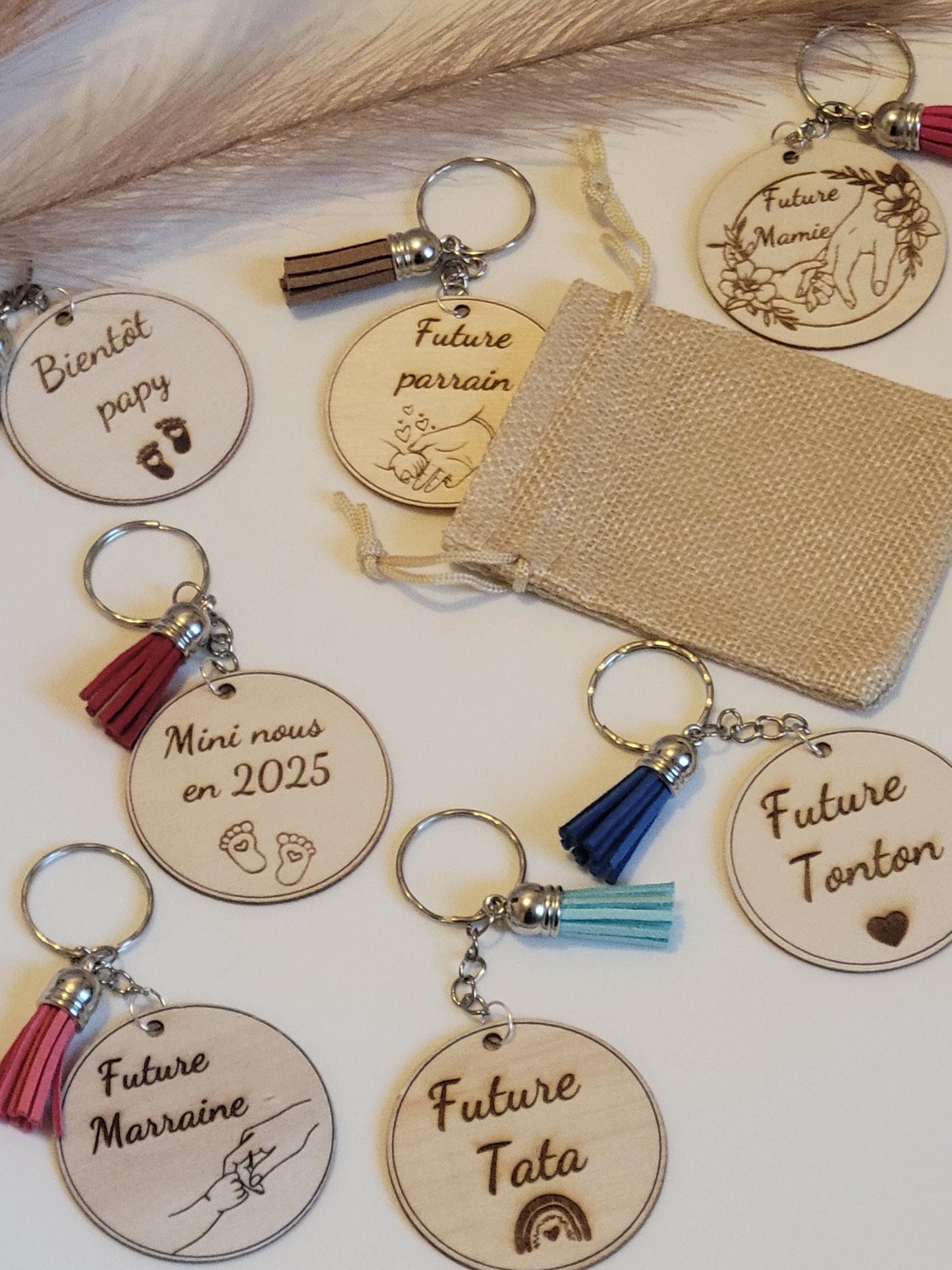 Porte clés personnalisé - annonce grossesse / famille / papy /mamy / tata / tata / tonton / marraine / parrain