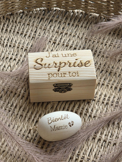 Oeuf en bois bébé - Annonce grossesse - future maman - futur papa demande parrain marraine, annonce naissance proches grands parents