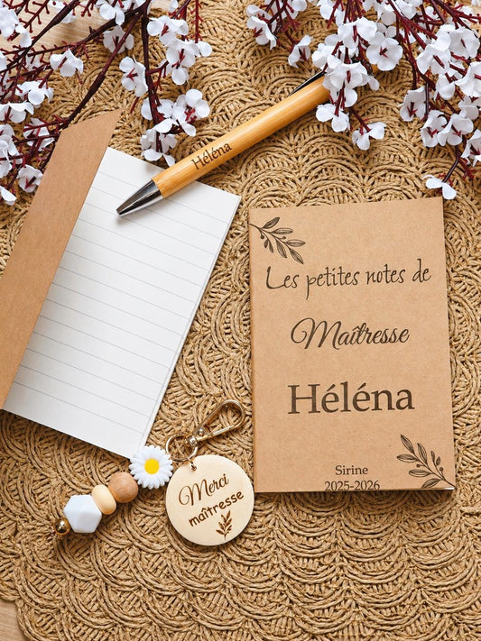 Bloc note en bambou avec stylo personnalisé  cadeau maîtresse / cadeau Mamie / cadeau directrice /cadeau papy/ mariage