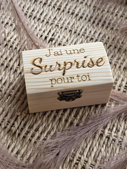 Oeuf en bois bébé - Annonce grossesse - future maman - futur papa demande parrain marraine, annonce naissance proches grands parents