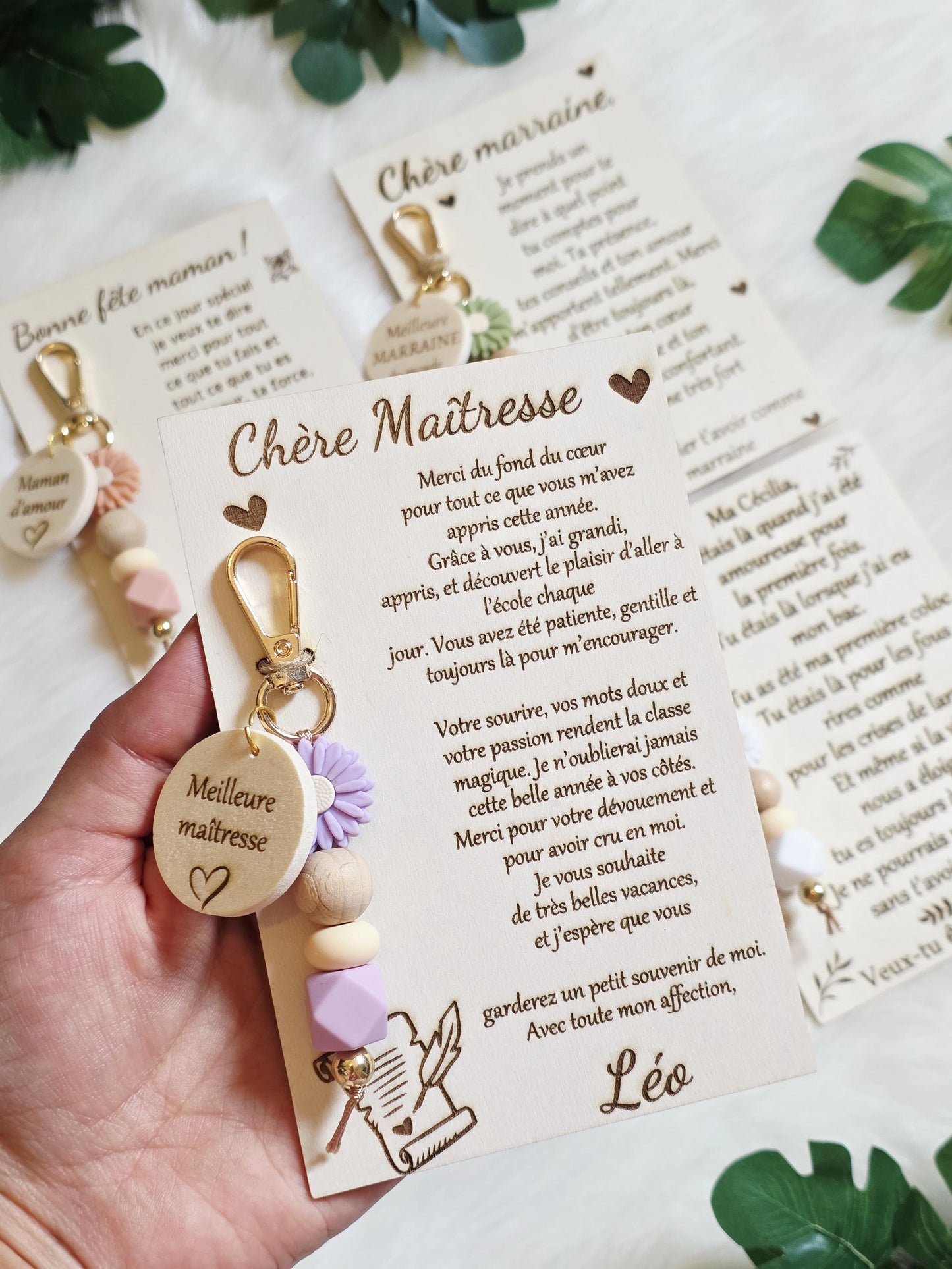 porte clés avec plaque personnalisé  parrain mamie maman papa, grands pères, papy, marraine, maitresse , demande témoin, plaque personnalisé