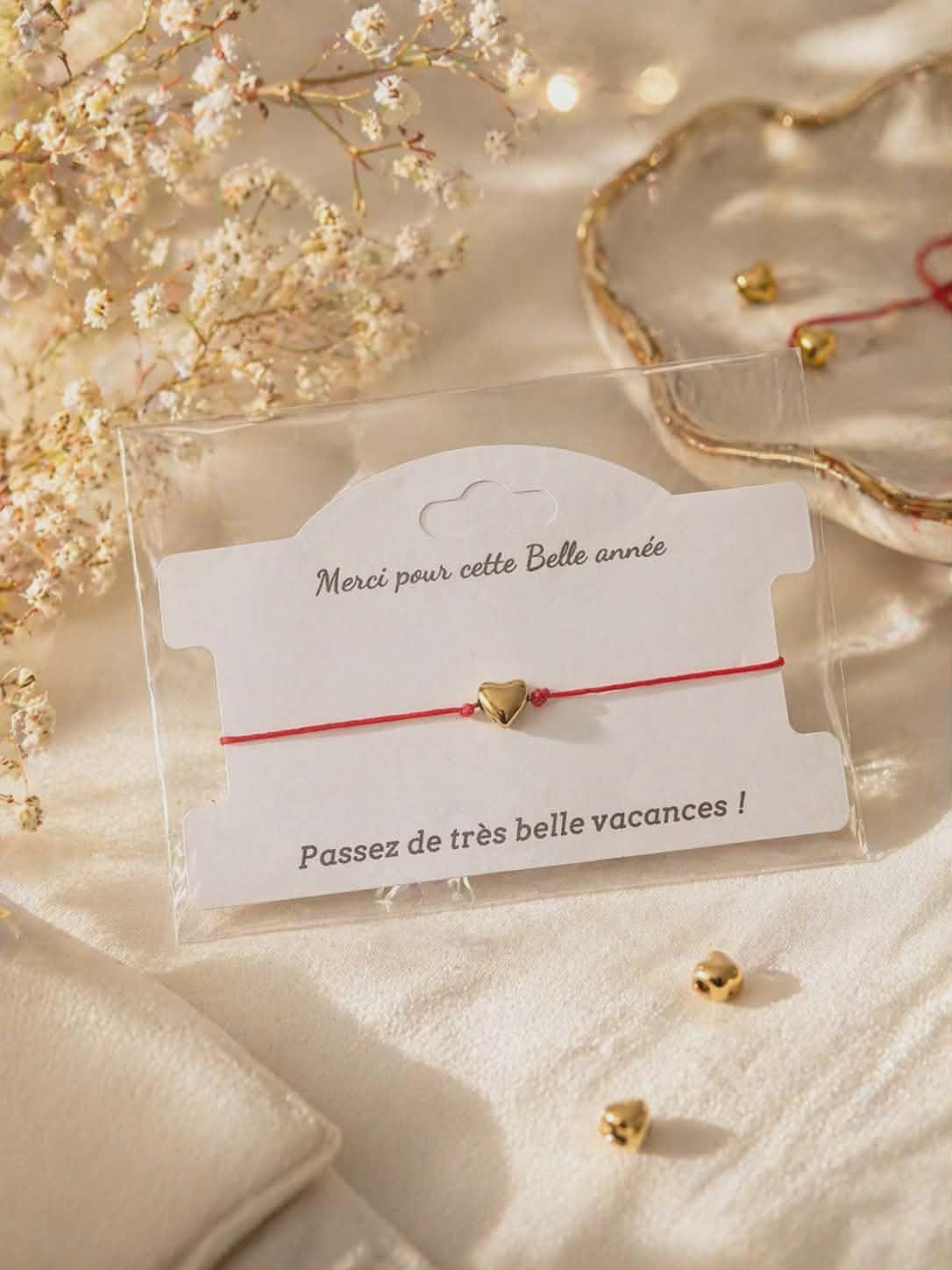Cadeau Fin d'Année Scolaire - Bracelet Cœur Doré pour Maîtresse, Nounou, ATSEM, AESH ou Directrice - Merci pour cette Belle Année