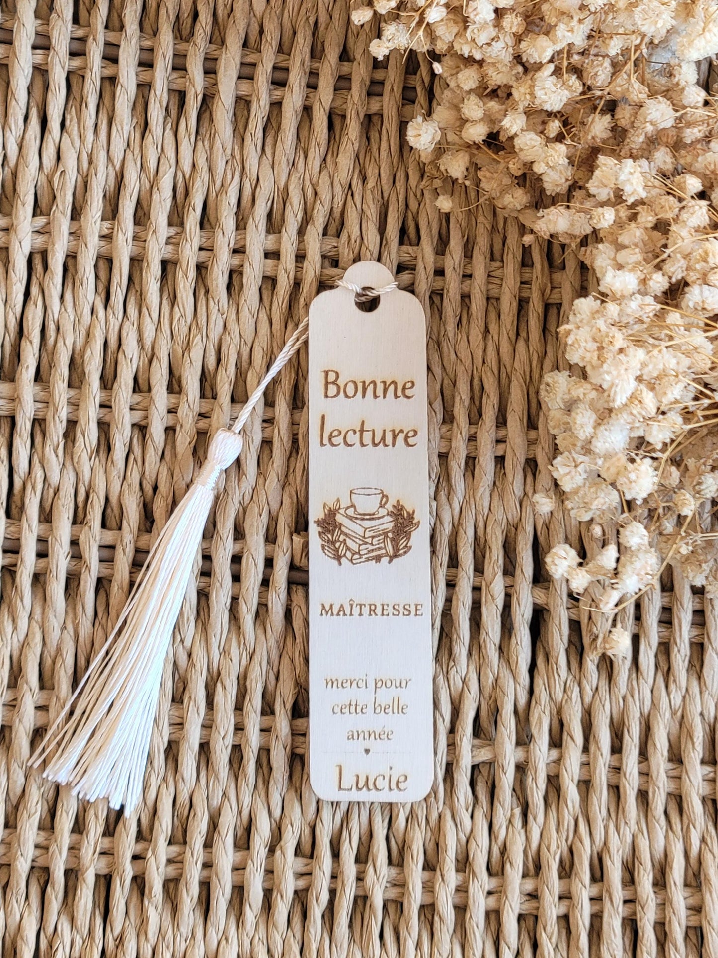 Marque page en bois personnalisé / Idée cadeau pour ( Mamie, Nounou, Maman, Atsem, Marraine, Maîtresse ...)