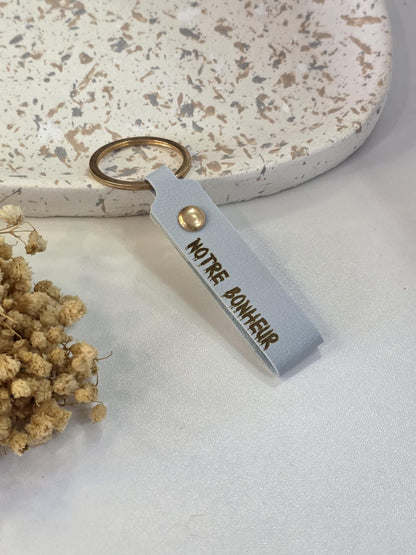 Porte clés en cuir personnalisé - Cadeau anniversaire,parrain, fête des mères, grands-mères, pères, grands-pères, maitresse, atsem, nounou,