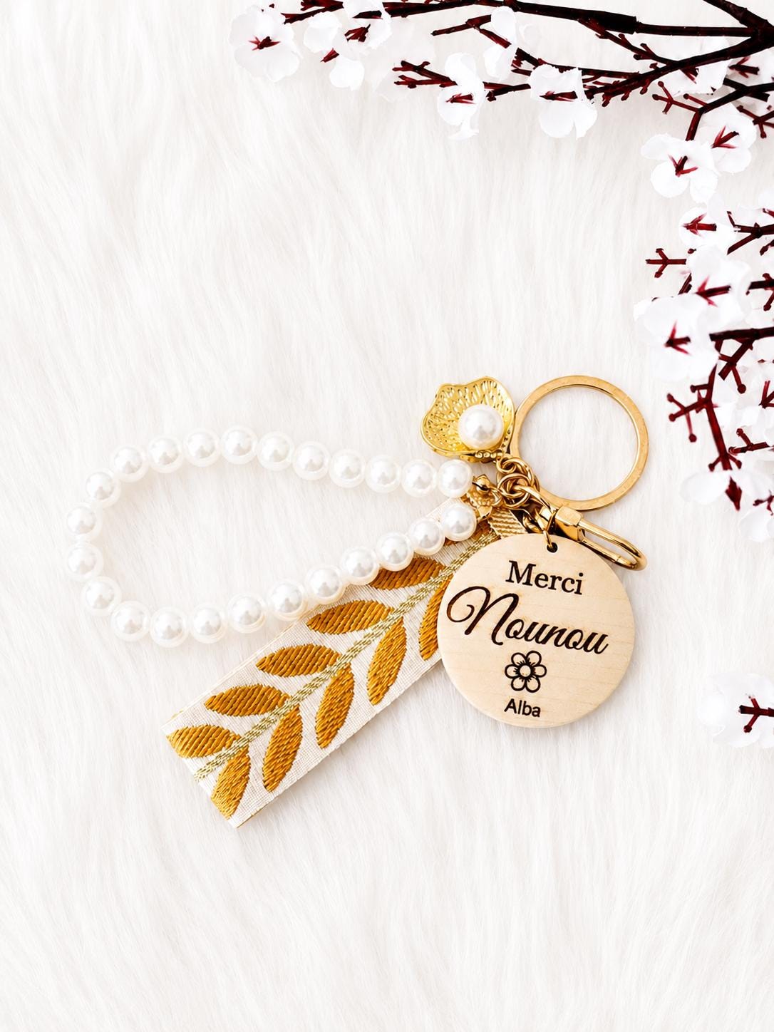 Porte clés personnalisé avec perles et ruban en tissu ,Cadeau unique  ,marraine, mamie, maman ,Maîtresse, fête des mères, cadeau baptême
