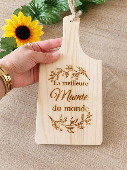 Planche à découper en bambou, planche apéro personnalisée, cadeau parrain, fête des pères, noël , nounou marraine , cadeau fête des mères