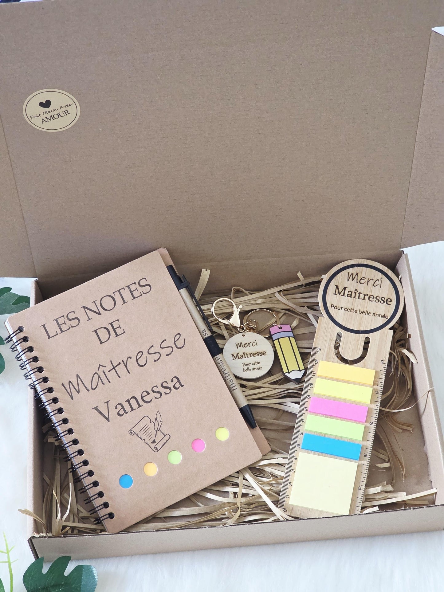 CARNET DE NOTES / Bloc notes maîtresse /porte-clés/ marque pages /cadeau fin d'année / cadeau fêtes des pères / cadeau maîtresse