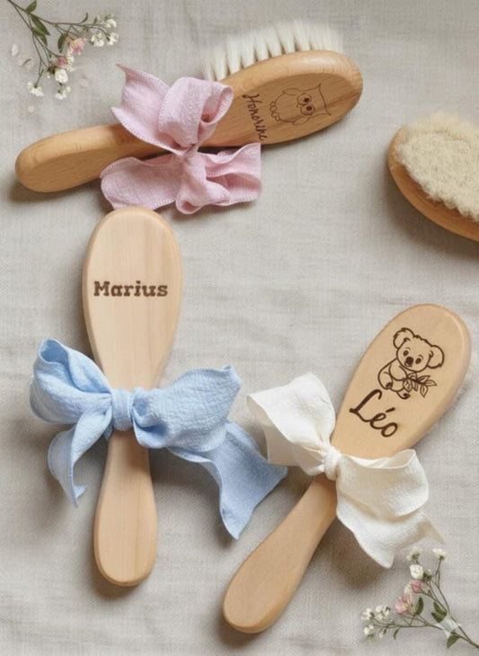 Brosse  personnalisé Brosse bébé poils de chèvre doux personnalisée | Cadeau naissance, baby shower , brosse cheveux naturelle prénom gravé