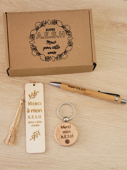 coffret cadeau fin d'année scolaire / cadeau maîtresse / cadeau atsem/ cadeau nounou/ cadeau aesh/ cadeau maître