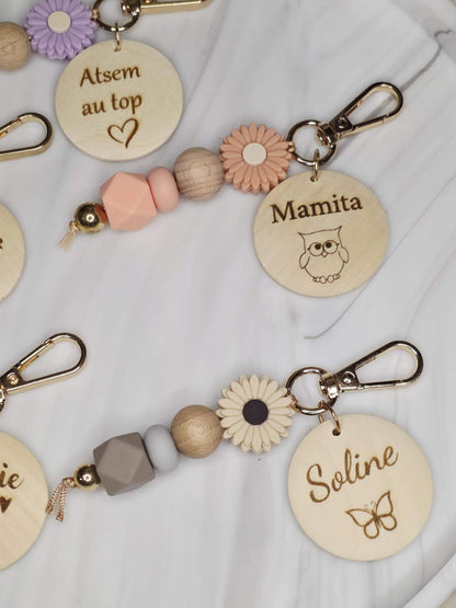 porte clés personnalisé  parrain mamie maman papa, grands pères, papy, marraine, maitresse , demande témoin porte clé fleur/fleur Martigues