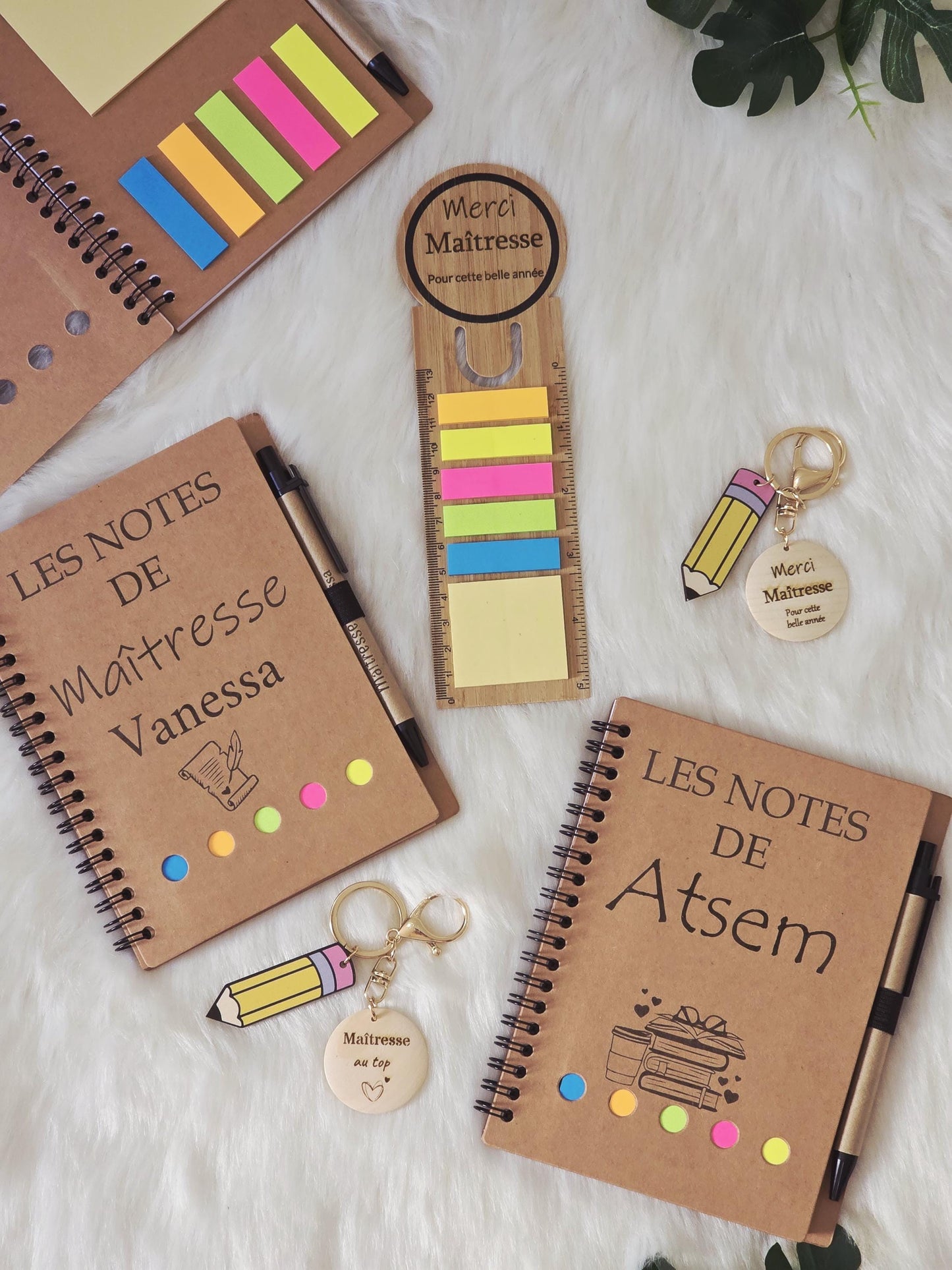 CARNET DE NOTES / Bloc notes maîtresse /porte-clés/ marque pages /cadeau fin d'année / cadeau fêtes des pères / cadeau maîtresse