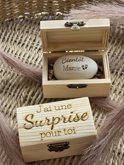 Oeuf en bois bébé - Annonce grossesse - future maman - futur papa demande parrain marraine, annonce naissance proches grands parents