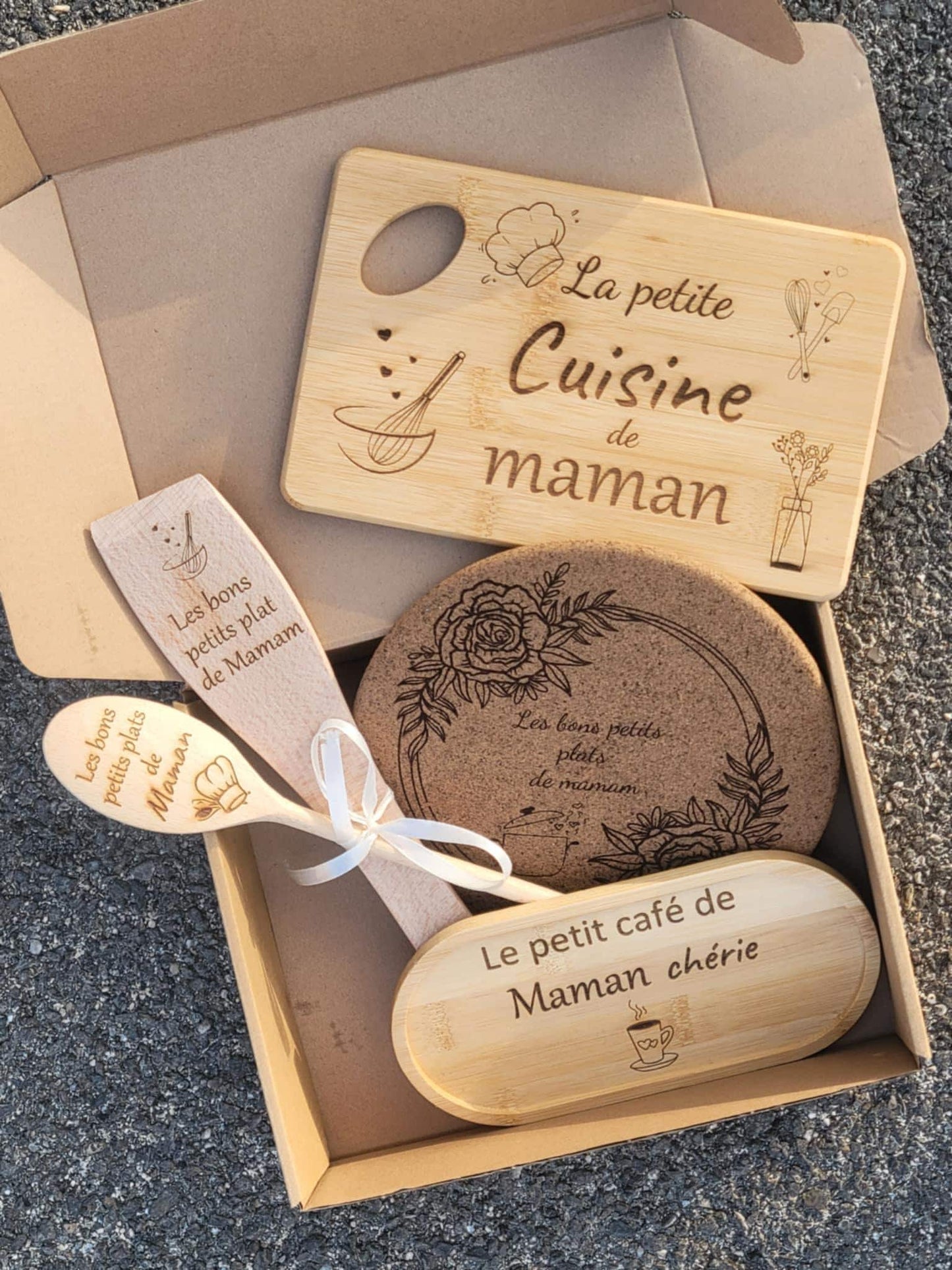 Coffret cadeau personnalisé de cuisine /cadeau mamie cuisine / cadeau marraine / cadeau nounou / cadeau maman / cadeau maitresse