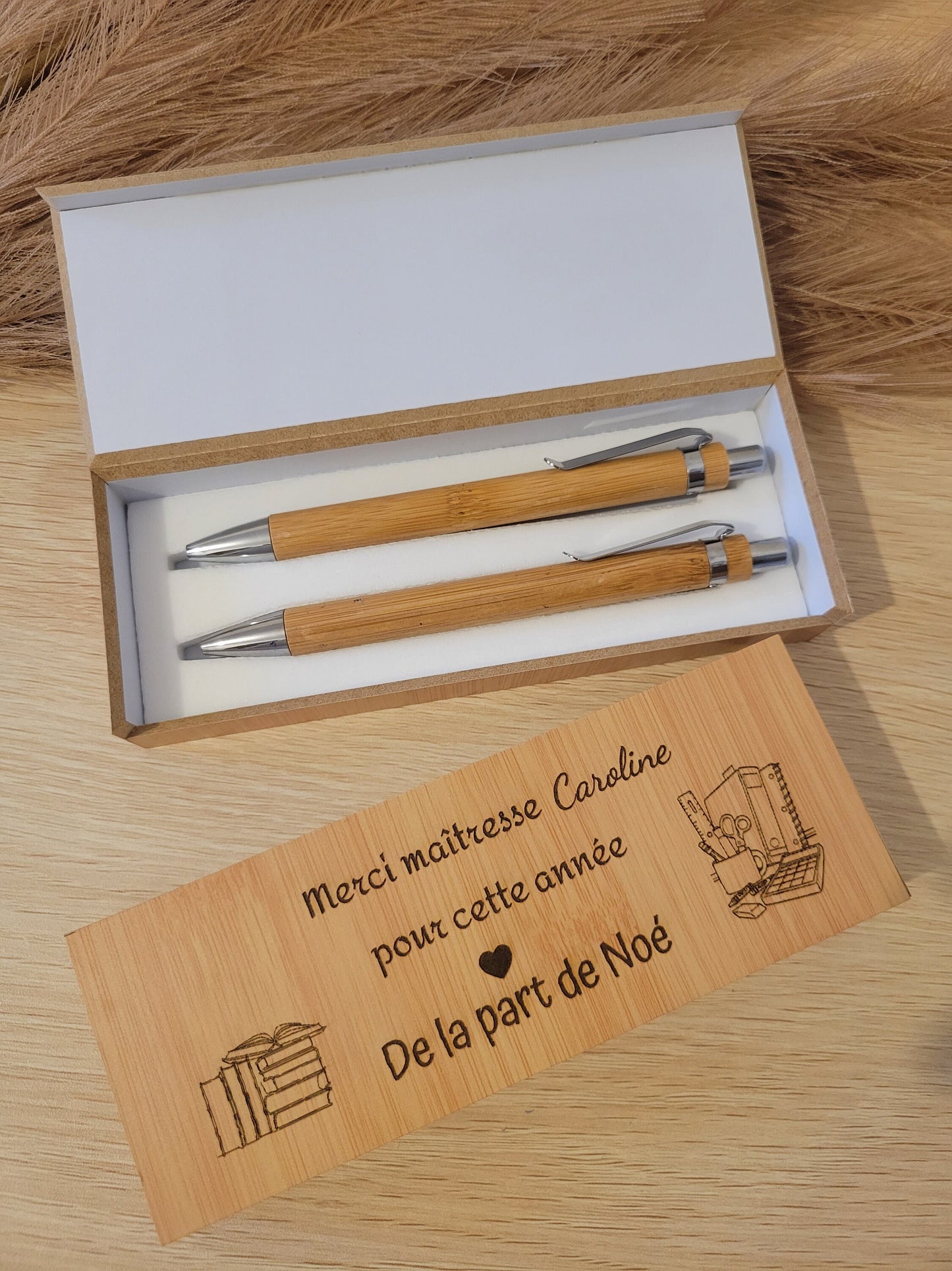 Coffret stylos en bois personnalisés / cadeau maîtresse / atsem / cadeau fête des pères et mères / cadeau mariage/ invités