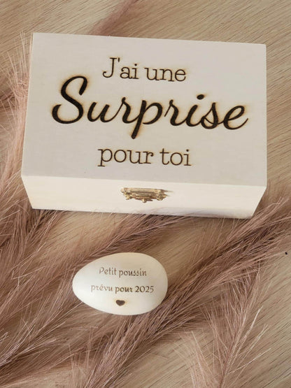Oeuf en bois bébé - Annonce grossesse - future maman - futur papa demande parrain marraine, annonce naissance proches grands parents