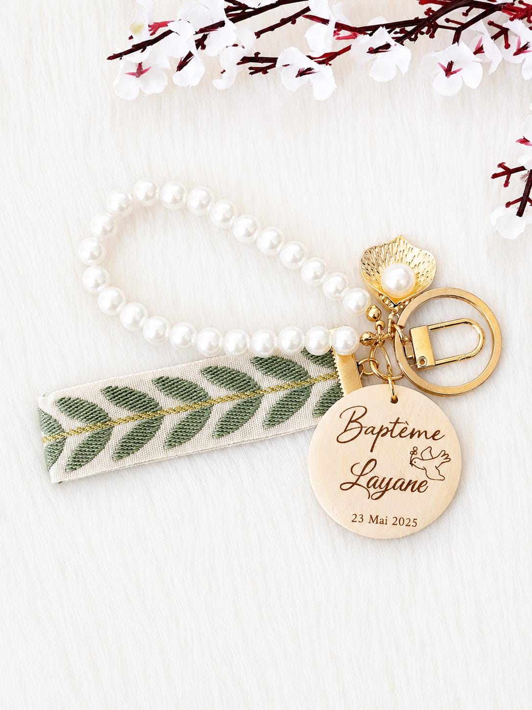 Porte clés personnalisé avec perles et ruban en tissu ,Cadeau unique  ,marraine, mamie, maman ,Maîtresse, fête des mères, cadeau baptême
