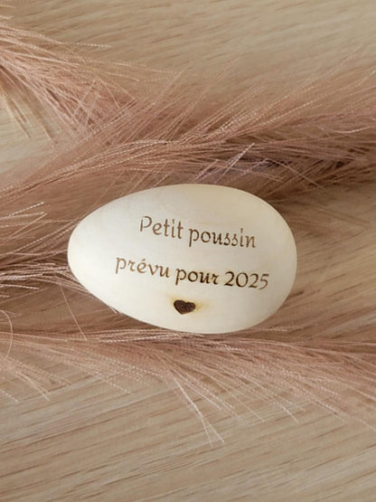 Oeuf en bois bébé - Annonce grossesse - future maman - futur papa demande parrain marraine, annonce naissance proches grands parents