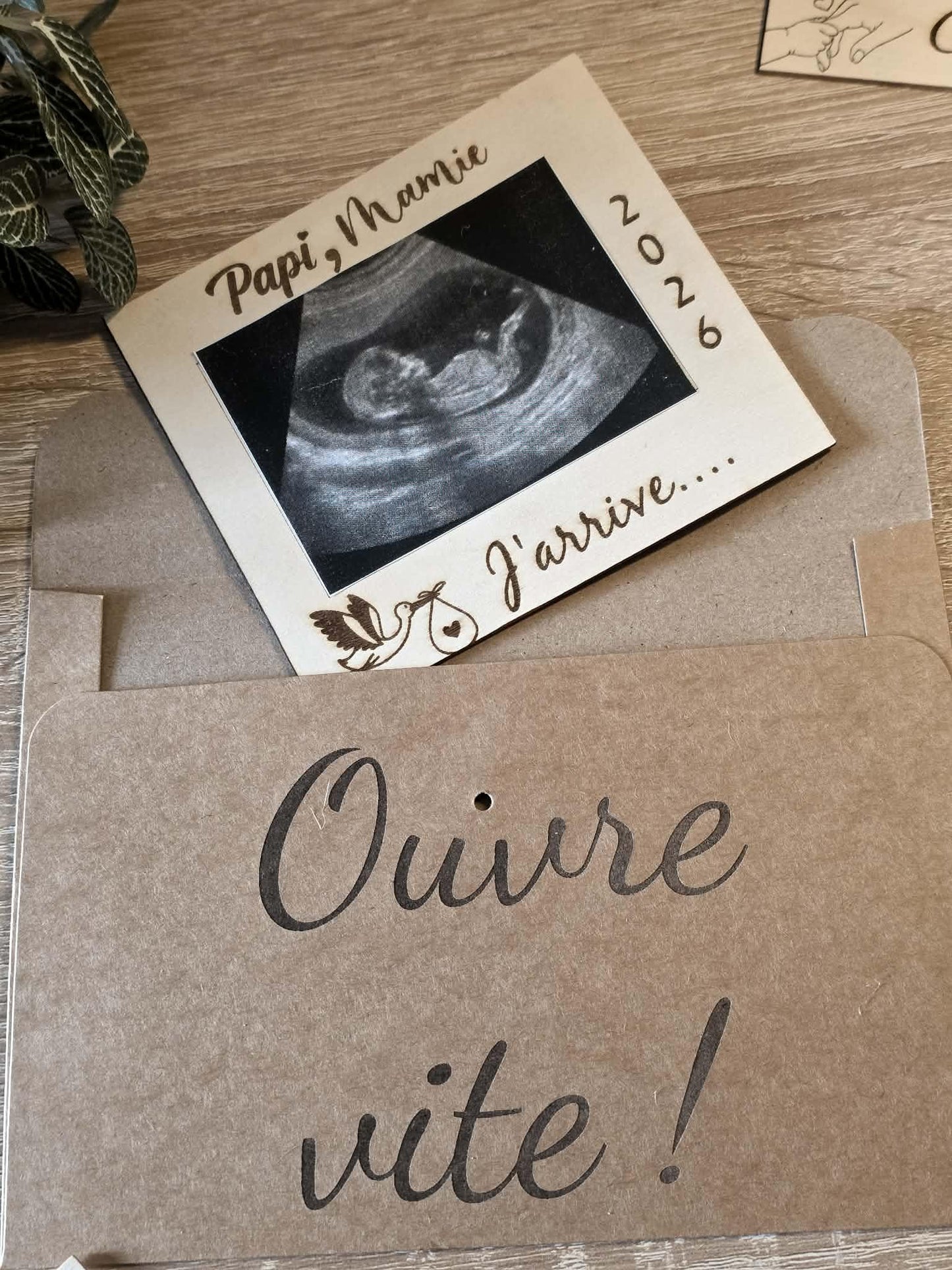 Magnets Cadre Annonce de Grossesse Personnalisés en Bois (Papi, Mamie, Marraine, Tonton)