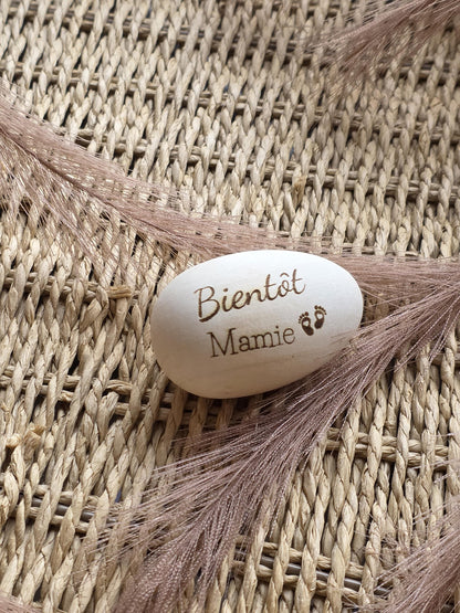 Oeuf en bois bébé - Annonce grossesse - future maman - futur papa demande parrain marraine, annonce naissance proches grands parents