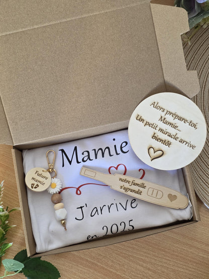 Coffret annonce de grossesse personnalisé / annonce grossesse mamie / annonce grossesse papy / body / porte clés et test de grossesse