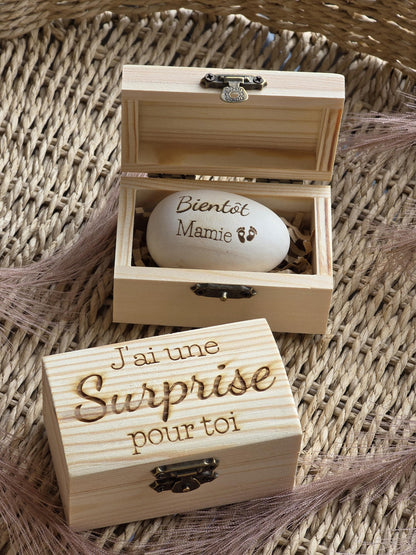 Oeuf en bois bébé - Annonce grossesse - future maman - futur papa demande parrain marraine, annonce naissance proches grands parents