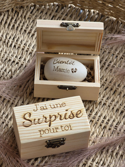 Oeuf en bois bébé - Annonce grossesse - future maman - futur papa demande parrain marraine, annonce naissance proches grands parents