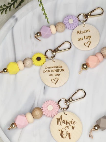 porte clés personnalisé  parrain mamie maman papa, grands pères, papy, marraine, maitresse , demande témoin porte clé fleur/fleur Martigues