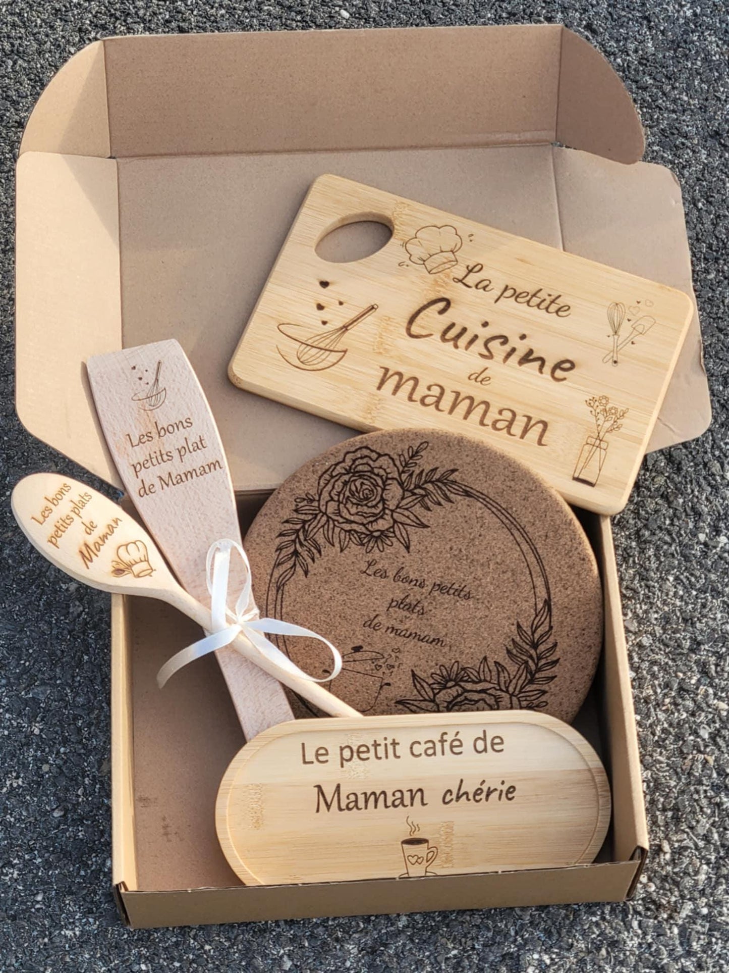Coffret cadeau personnalisé de cuisine /cadeau mamie cuisine / cadeau marraine / cadeau nounou / cadeau maman / cadeau maitresse