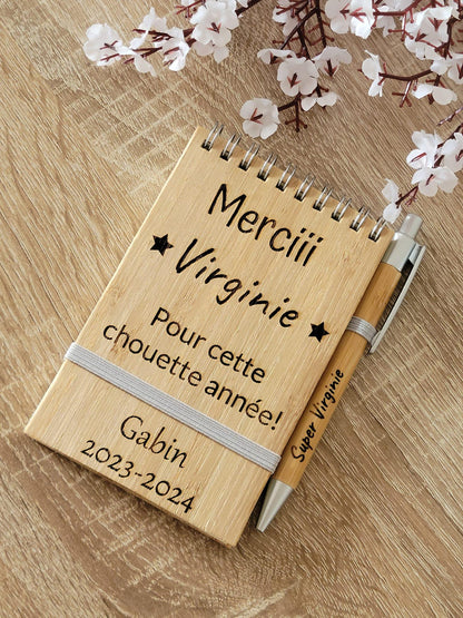 Bloc note en bambou avec stylo personnalisé  cadeau maîtresse / cadeau Mamie / cadeau directrice /cadeau papy/ mariage