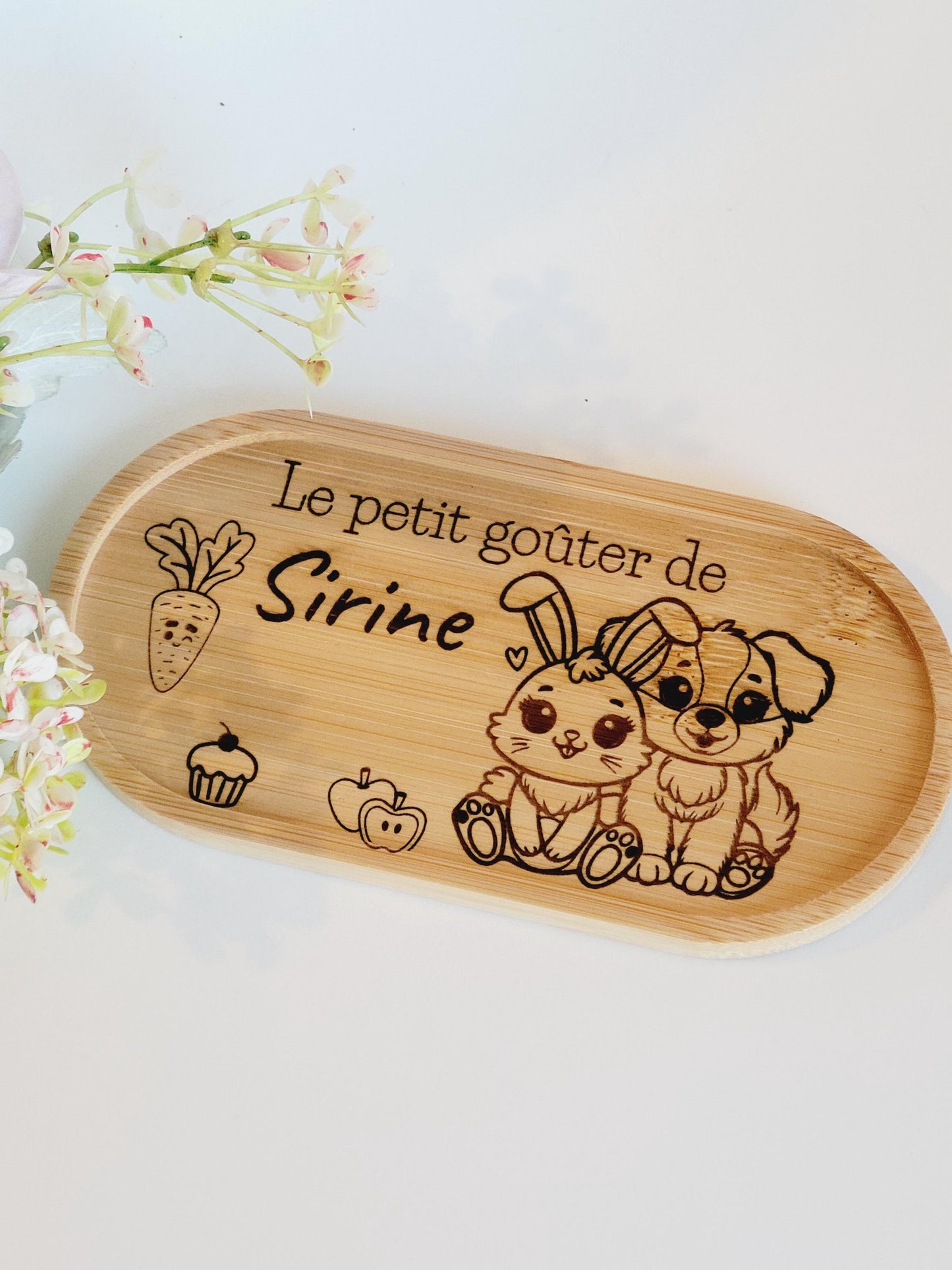 Petit Plateau Ovale en Bois Gravé et Personnalisé goûter enfant