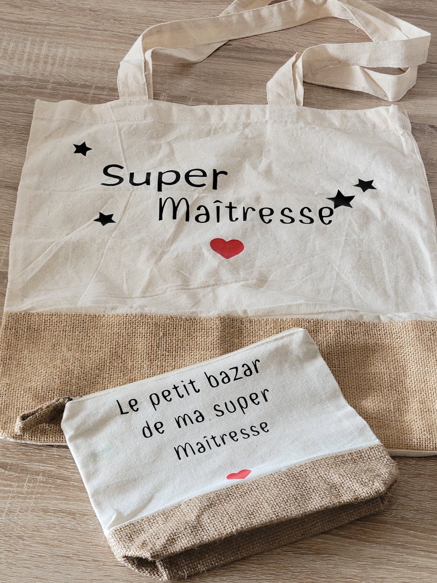 cadeau maîtresse / cadeau Atsem / cadeau fête des mères / cadeau femme sac  jute et coton avec une petite trousse