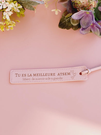 Marque-page en cuir personnalisé cadeau pour maîtresse / ATSEM / mamie / papi / marraine / parrain / maman / papa / demande marraine