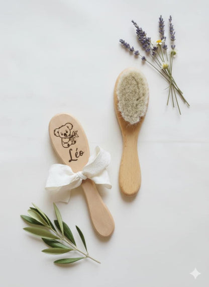 Brosse  personnalisé Brosse bébé poils de chèvre doux personnalisée | Cadeau naissance, baby shower , brosse cheveux naturelle prénom gravé
