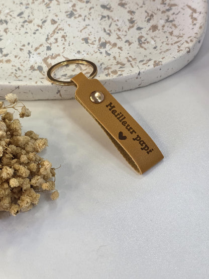 Porte clés en cuir personnalisé - Cadeau anniversaire,parrain, fête des mères, grands-mères, pères, grands-pères, maitresse, atsem, nounou,